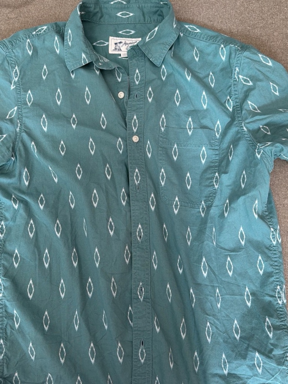 American Eagle Outfitters Teal Short-Sleeve Button-Down with White Diamond Print